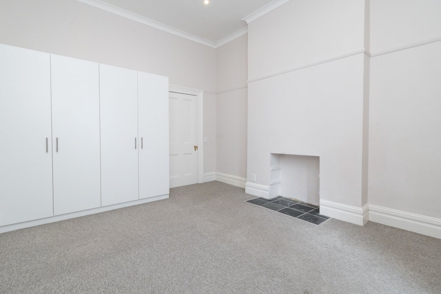 3 Bedroom Property for Sale in Sea Point Western Cape